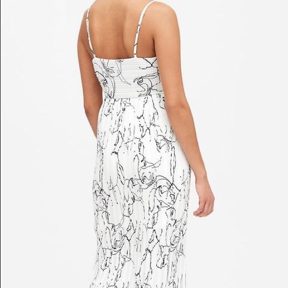 Mid-Length Sleek White Minimalist Dress - Picture 4 of 4